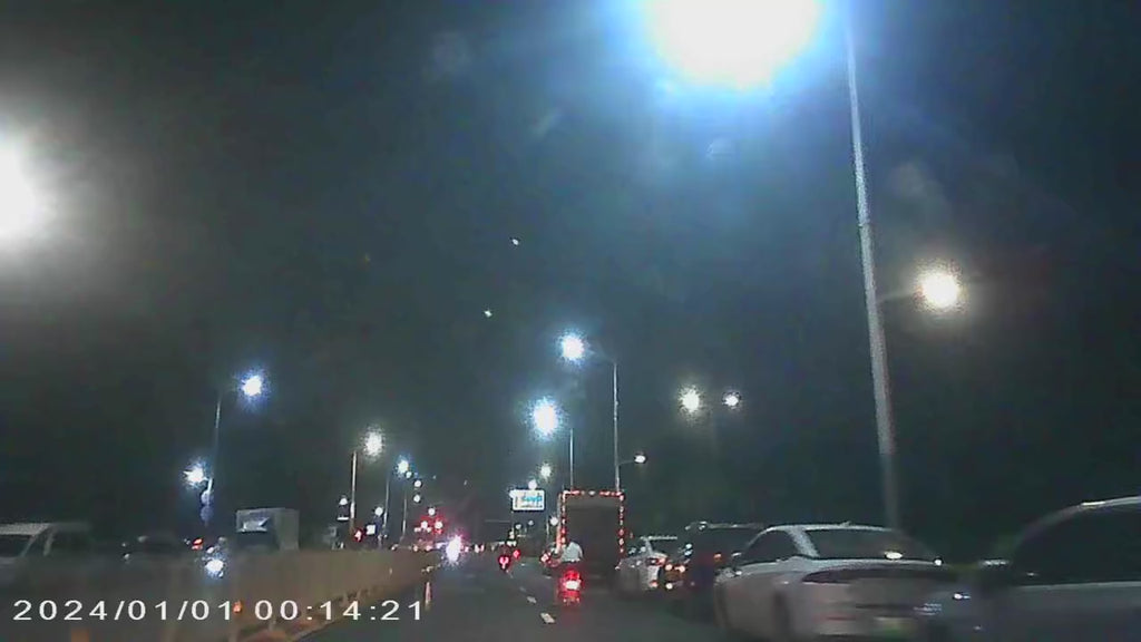 Dash cam XC30 WiFi – Caméra avant/arrière, écran 2